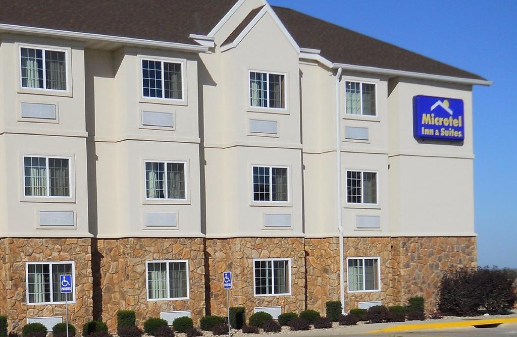 Microtel Inn & Suites By Wyndham Quincy Downtown - River Area Exterior foto